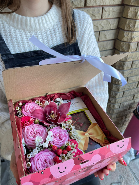 Коробка- цветочное послание " Причинки моей Любви"